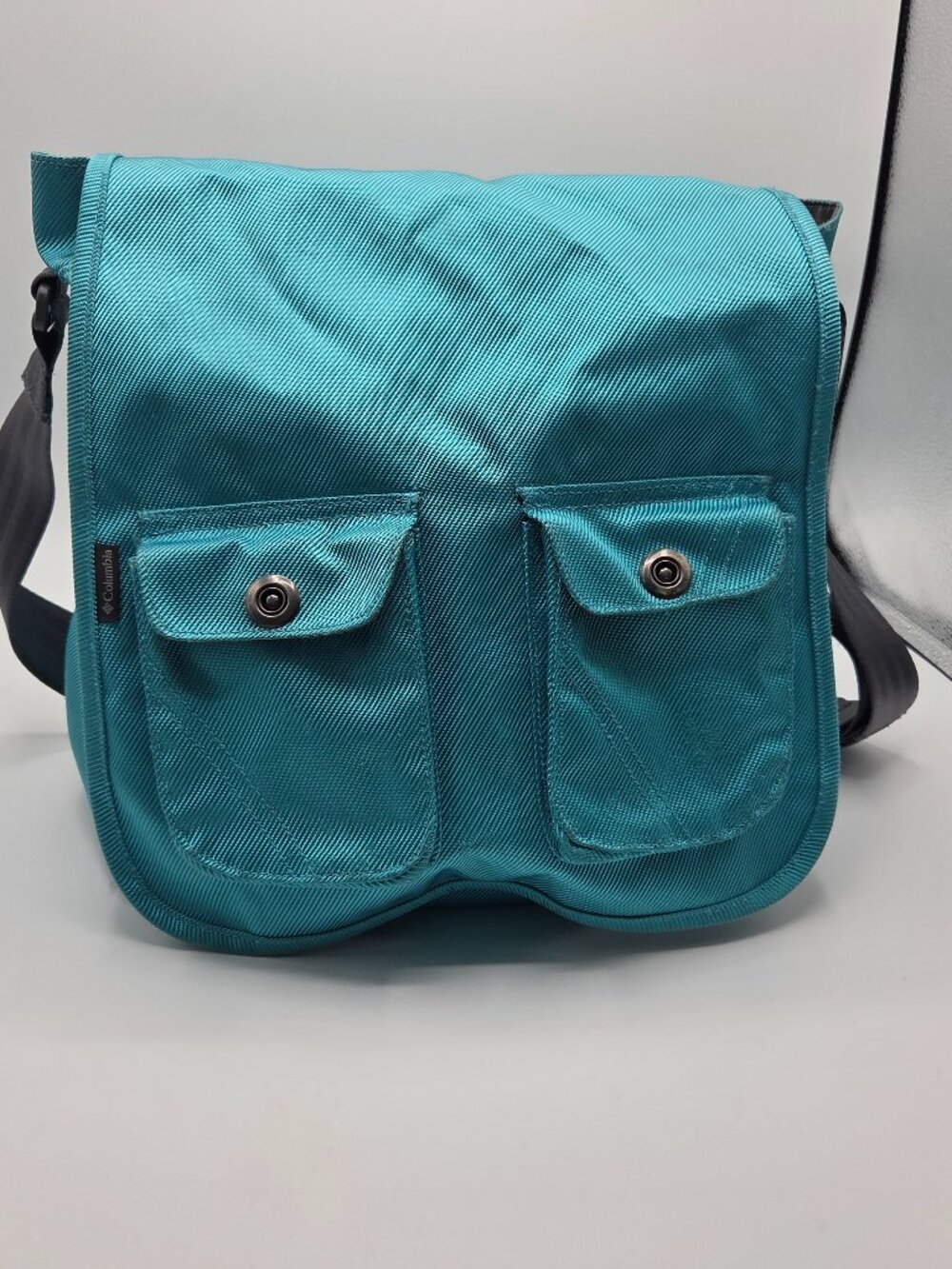 Columbia Teal Nylon Crossbody Messenger Bag